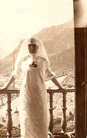 La Signora Piccione - Infermiera volontaria