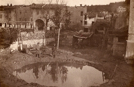 Monfalcone - Effetto di granata da 305