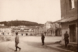 Monfalcone - Piazza con la Rocca