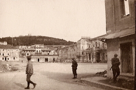 Monfalcone - Piazza con la Rocca