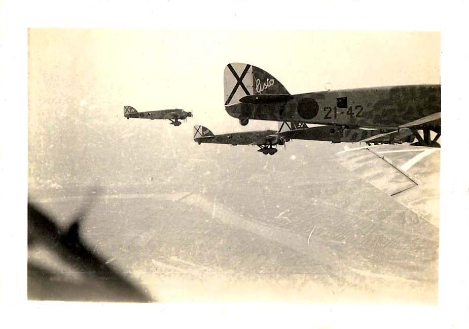 Bombardeo Savoia Marchetti SM.81A Pipistrello