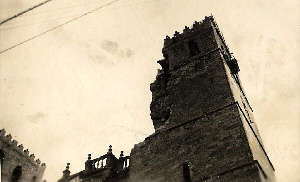 Torre bombardeada