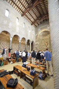 Borgo_S_Spirito-Chiesa_di_S_Lorenzo_in_piscibus-Navata (4)