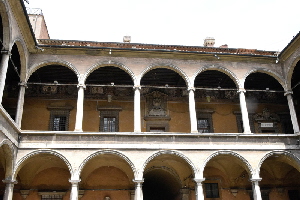 Borgo_S_Spirito-Palazzo_Commendatore-Cortile (4)