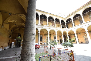Borgo_S_Spirito-Palazzo_Commendatore-Cortile (6)