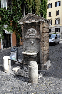Piazza_del_Catalone-Fontana