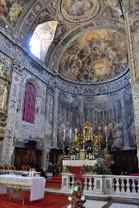 Via dei Penitenzieri-Chiesa_di_S_Spirito_in_Sassia-Altare_maggiore