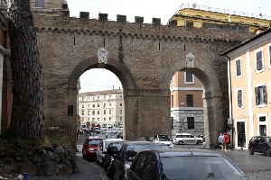 Via_di_Porta_Castello-Porta_Castello