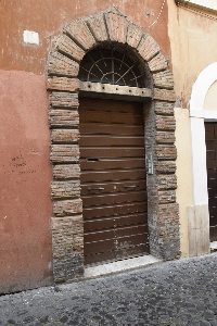 Vicolo_delle_Palline-Palazzo_al_n_7-Portone