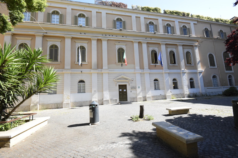 Piazza_delle_Vaschette-Palazzo_al_n_101