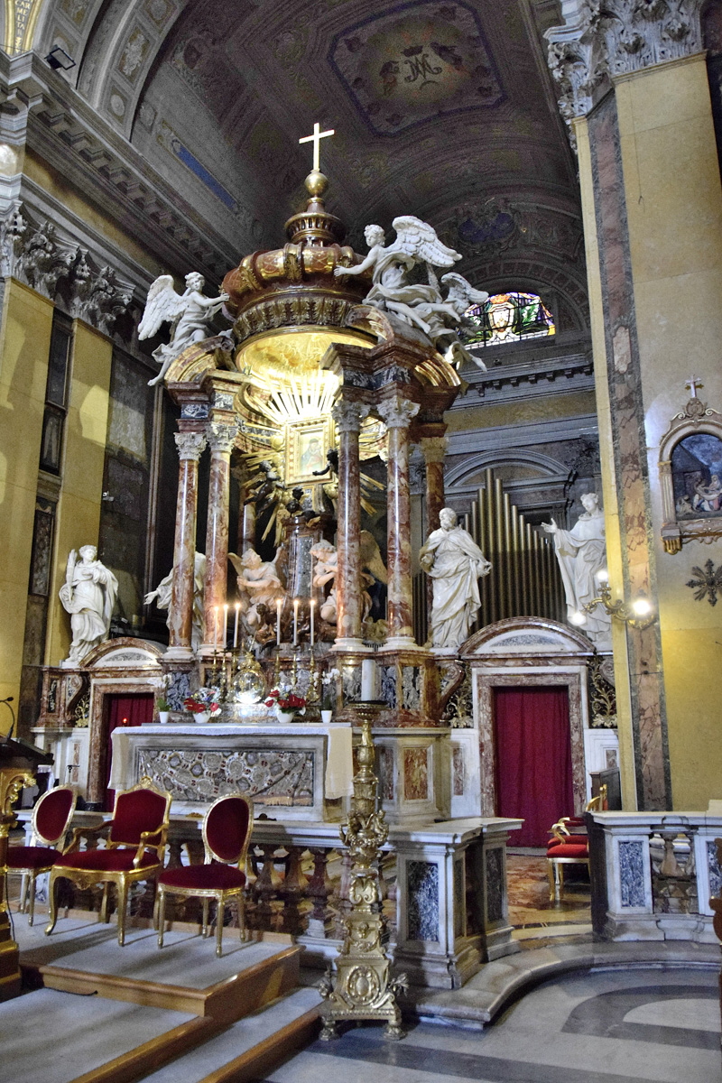 Via_Traspontina-Chiesa_di_S_Maria_in_Traspntina-Altare_maggiore (4)