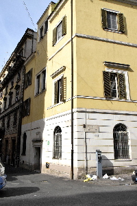 Via_dei_3_Pupazzi-Palazzo_al_n_6 (2)