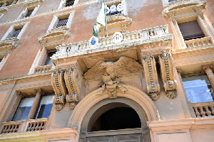 Via_della_Conciliazione-Palazzo_Latmiral_al_n_22-Portone (2)