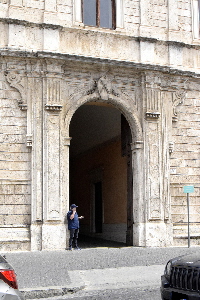 Via_della_Conciliazione-Palazzo_Torlonia_al_n_130-Portone (3)