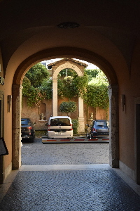 Via_della_Conciliazione-Palazzo_dei_Penitenzieri_al_n_33-Cortile