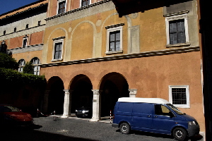 Via_della_Conciliazione-Palazzo_dei_Penitenzieri_al_n_33-Cortile (2)