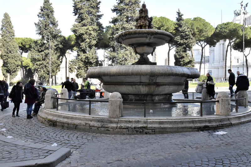 Piazza_Aracoeli-Fontana