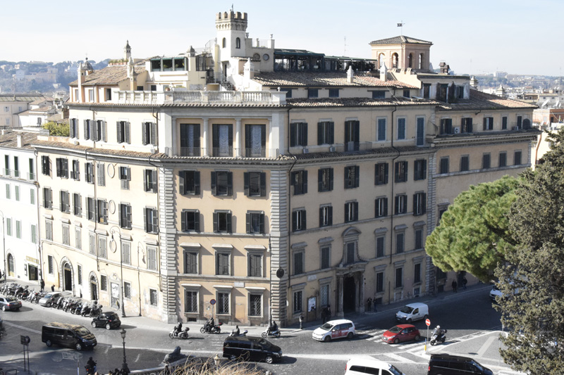 Piazza_Aracoeli-Palazzo_Massimo_Rignano_al_n_1 (2)