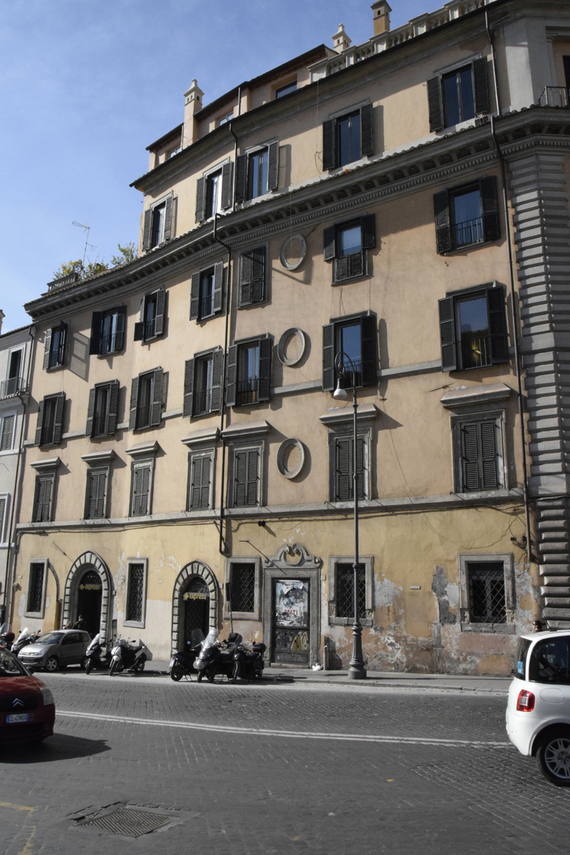 Piazza_Aracoeli-Palazzo_Massimo_Rignano_al_n_1 (9)