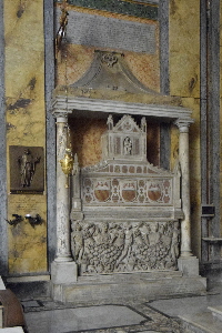 Piazza_Aracoeli-Chiesa_omonima-Luca_Savelli-1266 (62)