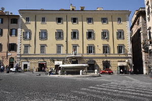 Piazza_dell_Aracoeli-Palazzo_al_n_12