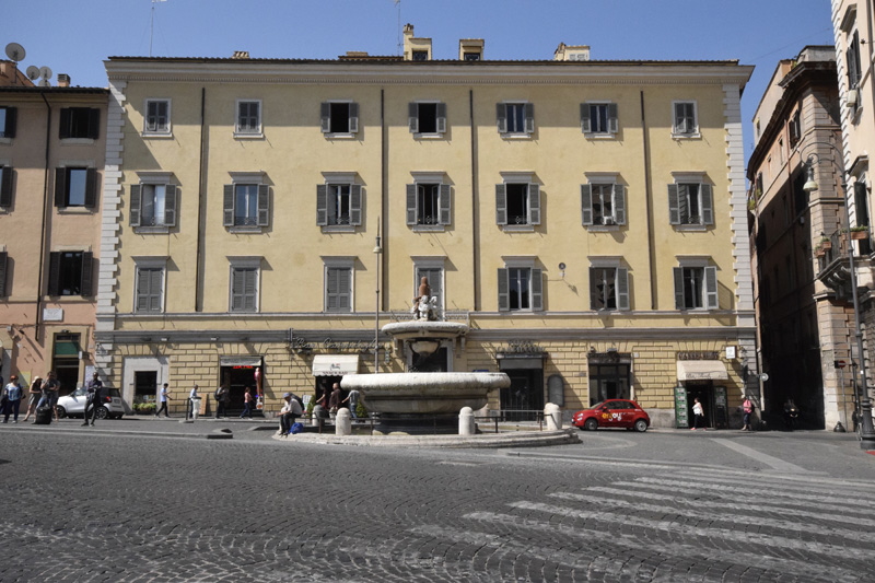 Piazza_dell_Aracoeli-Palazzo_al_n_12