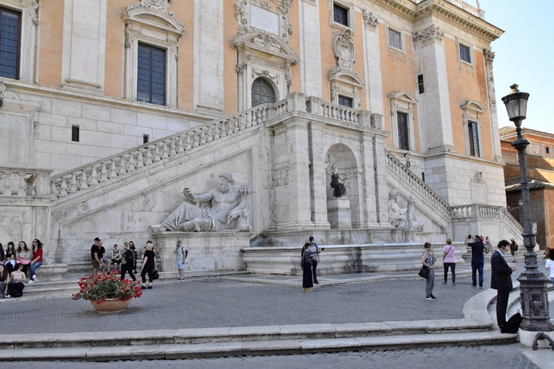 Campidolgio-Palazzo_dei_Senatori (6)