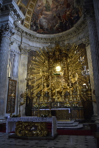 Piazza_Campitelli-Chiesa di S Maria in Portico-Altare_maggiore