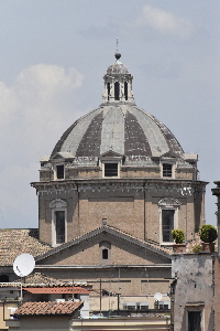 Piazza_Campitelli-Chiesa di S Maria in Portico-Cupola