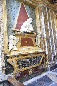 Piazza_Campitelli-Chiesa di S Maria in Portico-Monumento_di_Angelo_Altieri-1709