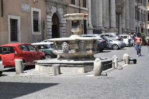Piazza_Campitelli-Fontana