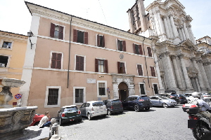 Piazza_Campitelli-Palazzo_al_n_9