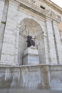 Piazza_del_Campidoglio-Palazzo_Senatori-Fontana_Dea_Roma