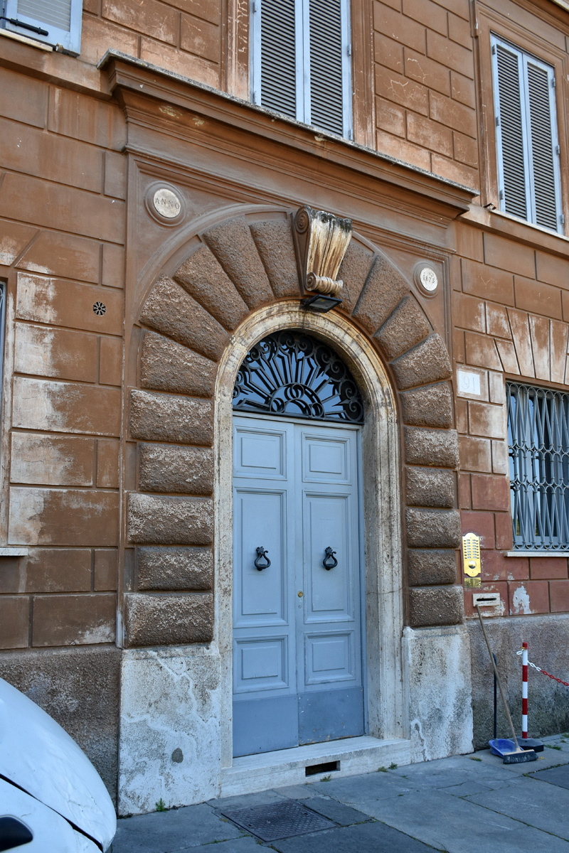 Piazza_della_Consolazione-Palazzo_al_n_91-Portone (2)