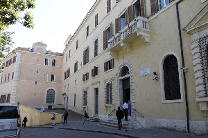 Via_di_Villa_Caffarelli-Palazzo
