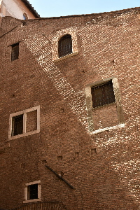 Via_della_Tribuna_di_Tor_de_Specchi-Palazzo_al_n_3 (4)
