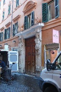 Via_della_Croce-Palazzo_al_n_71
