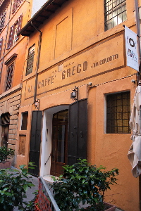 Via_delle_Carrozze-Retro_del_Caffé_Greco