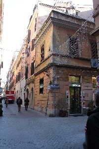 Via_delle_Carrozze_angolo_via_Belsiana-Palazzo