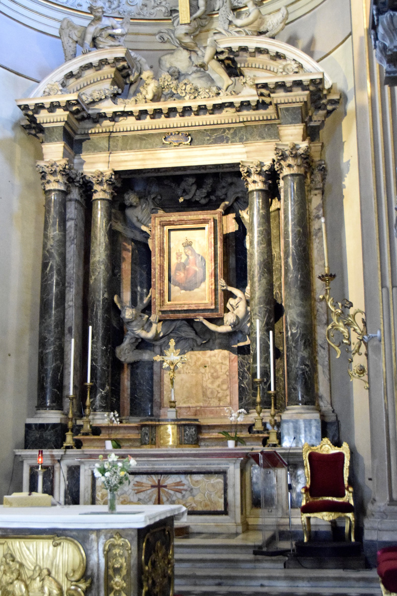 Piazza_del_Popolo-Chiesa_di_S_Maria_dei_Miracoli-Altare_Maggiore