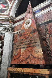 Piazza_del_Popolo-Chiesa_di_S_Maria_del_popolo-Cappella_Chigi-Monumento_a_Agostino_Chigi-1520