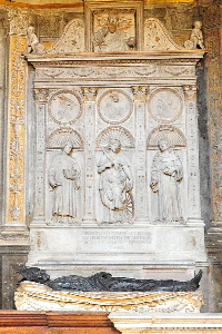 Piazza_del_Popolo-Chiesa_di_S_Maria_del_popolo-Cappella_Costa-Monumento_del_card_Giorgio_Costa-1502 (3)
