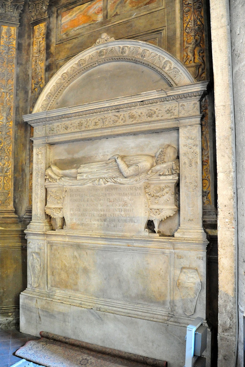 Piazza_del_Popolo-Chiesa_di_S_Maria_del_popolo-Monumento_di_Marco_Antonio_Albertoni-1485