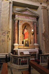 Via_dei_Prefetti-Chiesa_di_S_Nicola_dei_Prefetti-Altare_del_Sacro_Cuore (2)