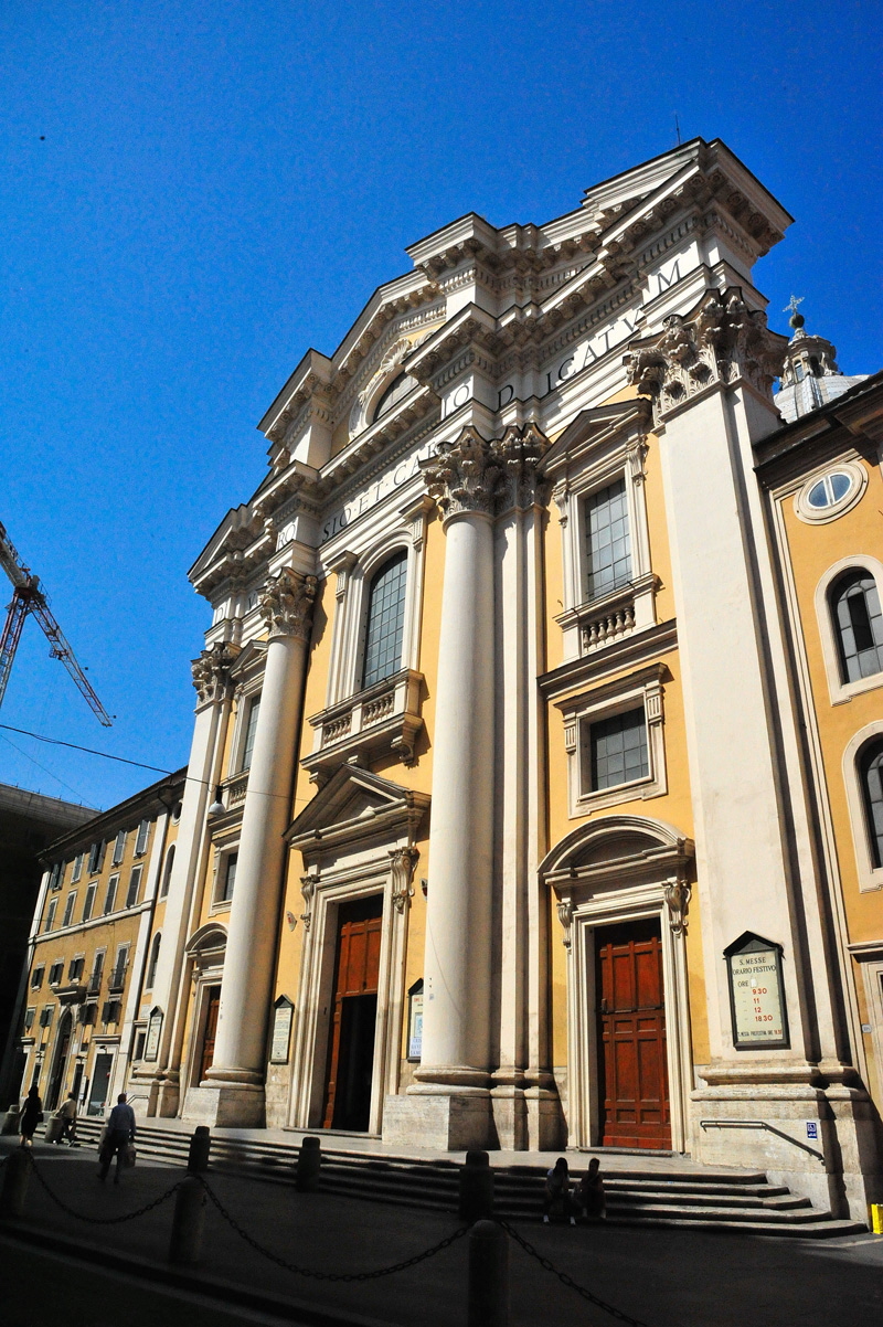 Largo_S_Carlo_al_Corso-Chiesa dei_SS_Ambrogio_e_Carlo (3)