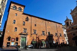 Piazza_Capranica-Palazzo omonimo (2)