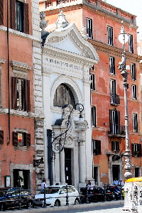 Piazza_Colonna-Chiesa_dei_Bergamaschi_di_SS_Bartolomeo_e_Alessandro