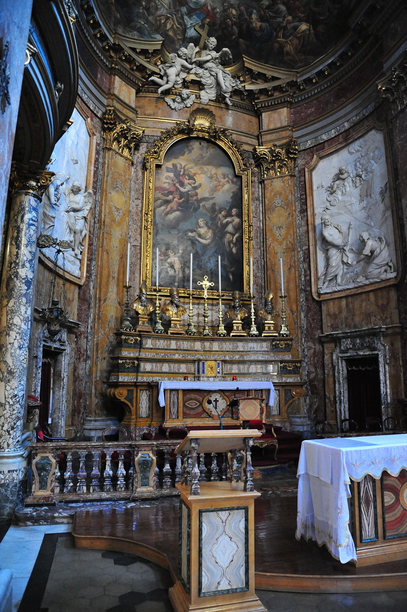 Piazza_della_Maddalena-Chiesa_omonima-Altare_maggiore