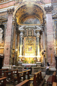 Piazza_della_Maddalena-Chiesa_omonima-Cappella_della_Madonna_della_Salute (5)