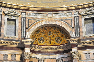 Piazza_della_Rotonda-Pantheon-Altare_principale -Abside